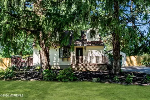 35 Marlboro St, Morganville, NJ 07751