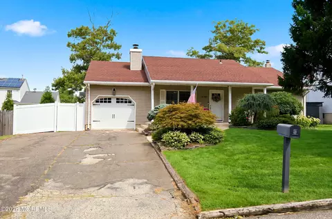 116 Seaspray Rd, Manahawkin, NJ 08050