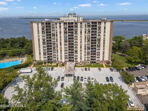 1 Scenic Dr #1112, Highlands, NJ 07732
