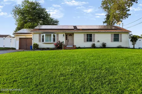 1717 1st Ave, Toms River, NJ 08757