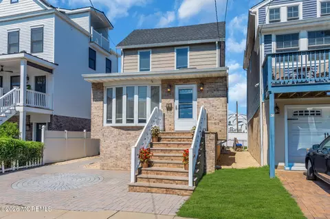 40 Miller St, Highlands, NJ 07732