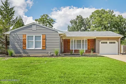 1078 Treasure Ave, Manahawkin, NJ 08050