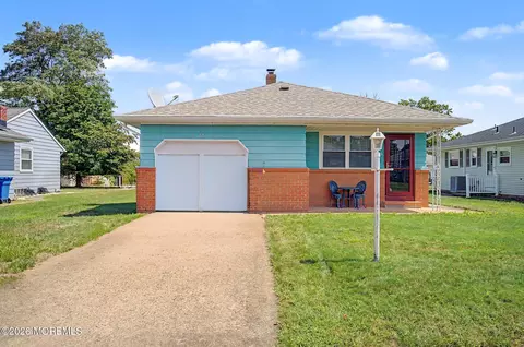 86 Scarborough Pl, Toms River, NJ 08757