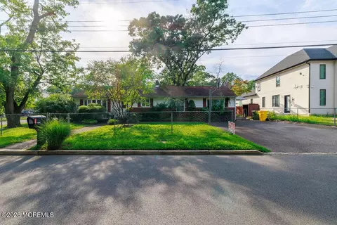 614 Caranetta Dr, Lakewood, NJ 08701