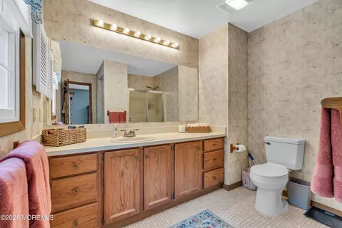 Bath - 31 Hickory Hill Rd, Jackson, NJ 08527 photo 1 of 4