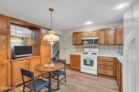 Kitchen - 31 Hickory Hill Rd, Jackson, NJ 08527 photo 1 of 3