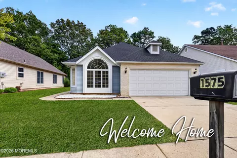 1575 Goldspire Rd, Toms River, NJ 08755
