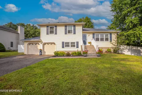 507 Woolley Dr, Neptune City, NJ 07753