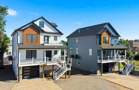 94 Pinewood Rd, Toms River, NJ 08753