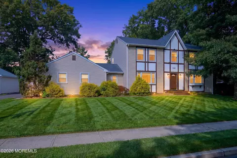 141 Jennifer Dr, Lakewood, NJ 08701