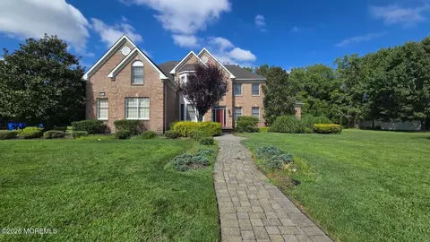 2290 Maple Manor Ct, Toms River, NJ 08755