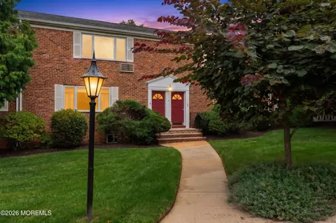 283 Spring St #5C, Red Bank, NJ 07701