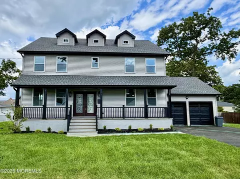 77 Elm St, Spotswood, NJ 08884