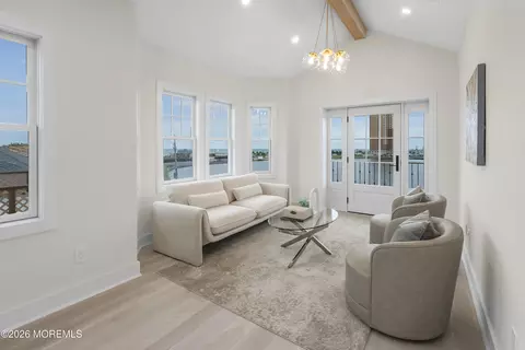 205 Edgemont Dr #3, Allenhurst, NJ 07711