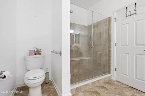 Bath - 4 Lenox Rd, Jackson, NJ 08527 photo 1 of 4