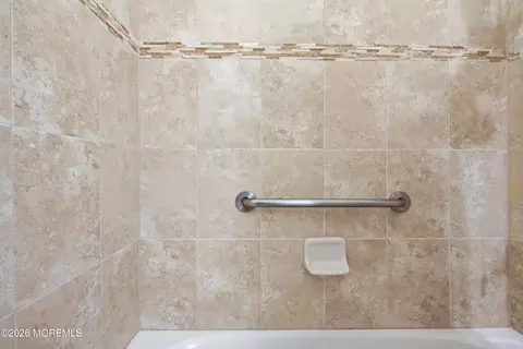 Bath - 4 Lenox Rd, Jackson, NJ 08527 photo 4 of 4