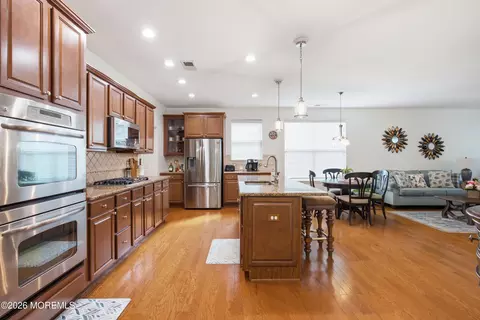 Kitchen - 4 Lenox Rd, Jackson, NJ 08527 photo 6 of 6