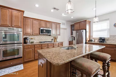 Kitchen - 4 Lenox Rd, Jackson, NJ 08527 photo 1 of 6