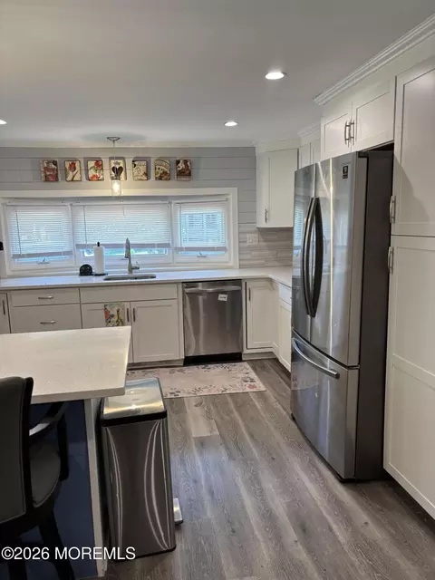 Kitchen - 42 Douglas Dr, Jackson, NJ 08527 photo 3 of 9