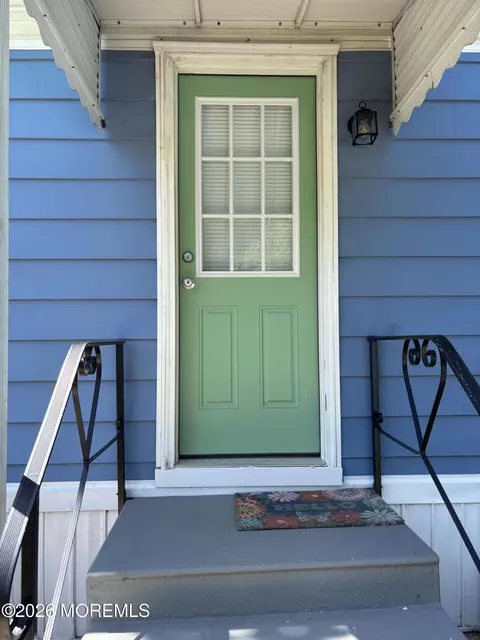 Exterior - 42 Douglas Dr, Jackson, NJ 08527 photo 5 of 10