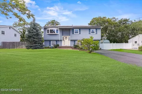 1114 Audubon Dr, Toms River, NJ 08753