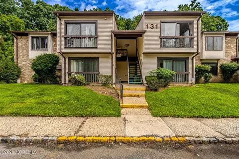 131 Amberly Dr #C, Manalapan, NJ 07726