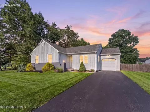 1461 Iroquois Ct S, Toms River, NJ 08755