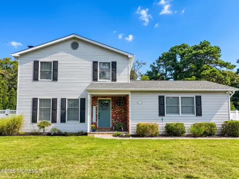 3 Pinehurst Dr, Little Egg Harbor, NJ 08087