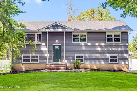 54 Skidmore Rd, Freehold, NJ 07728