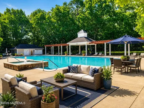 724 Amy Ct, Lakewood, NJ 08701