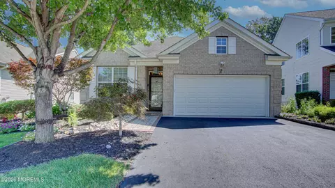 28 Silver Charm Rd, Manalapan, NJ 07726