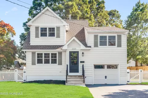 2220 Mahoney Dr, Point Pleasant, NJ 08742