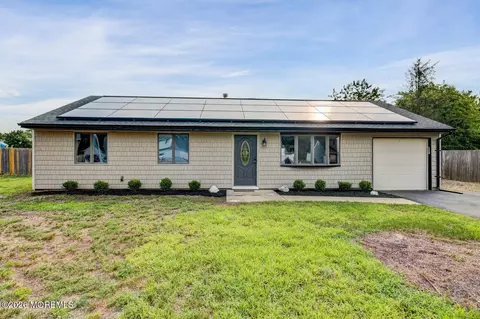 56 Georgetown Blvd, Barnegat, NJ 08005