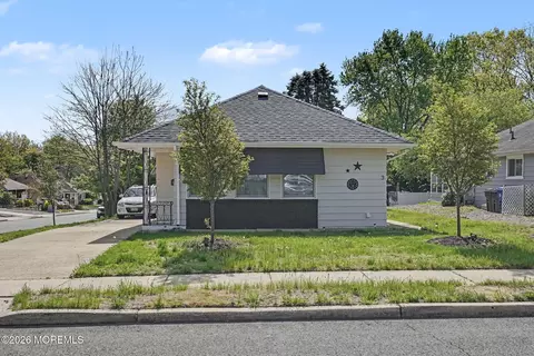 3 Mount Kisco Dr, Toms River, NJ 08753
