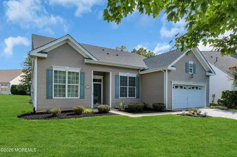 7 Estuary Ct, Barnegat, NJ 08005