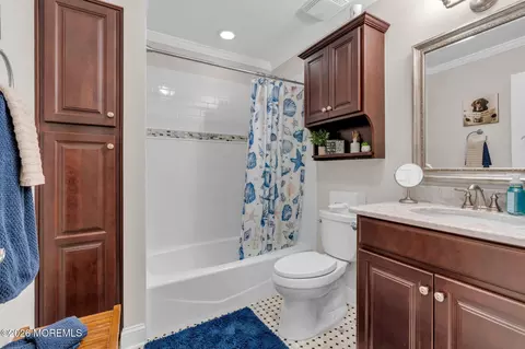 Bath - 368 Leesville Rd, Jackson, NJ 08527 photo 1 of 2