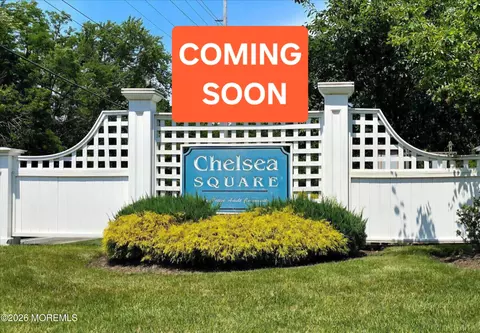 207 Knightsbridge Ln #1207, Morganville, NJ 07751