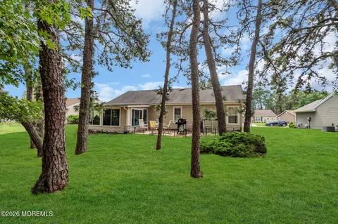Exterior - 10 Kent Dr, Forked River, NJ 08731 photo 2 of 5