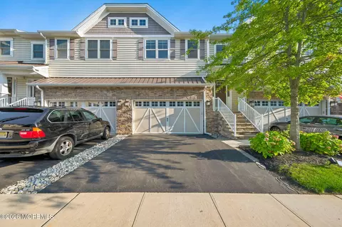 56 Eckert Dr, Lincroft, NJ 07738