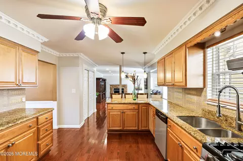 Kitchen - 339 Murray Dr, Jackson, NJ 08527 photo 3 of 3
