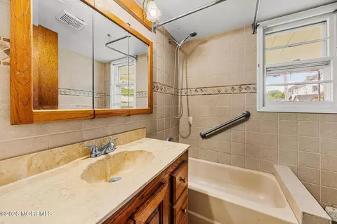 Bath - 44 John St, Helmetta, NJ 08828 photo 2 of 2