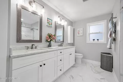 Bath - 346 Delaware Dr, Brick, NJ 08723 photo 1 of 3