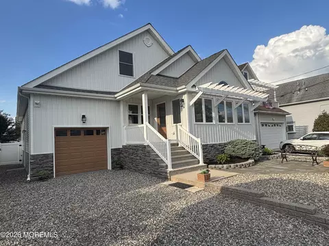 105 Sanborn Ave, Point Pleasant Beach, NJ 08742