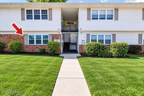 6 Minnesota Dr #A, Matawan, NJ 07747