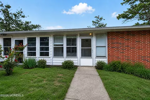103 Edinburgh Ln # C, Lakewood, NJ 08701