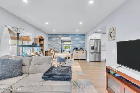 Living - 1530 Arient Rd, Forked River, NJ 08731 photo 2 of 2