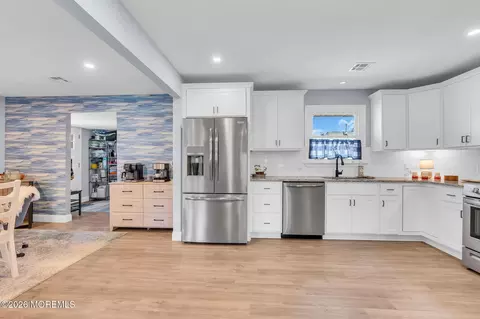 Kitchen - 1530 Arient Rd, Forked River, NJ 08731 photo 3 of 4