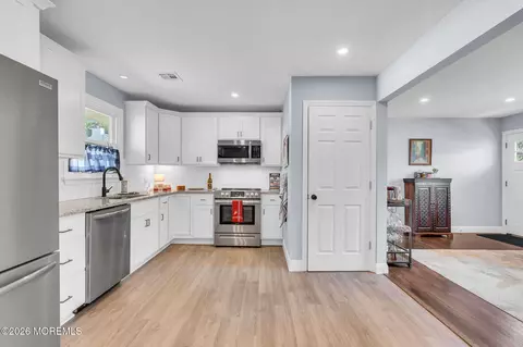 Entry Way - 1530 Arient Rd, Forked River, NJ 08731 photo 2 of 4