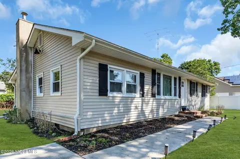 Exterior - 1530 Arient Rd, Forked River, NJ 08731 photo 4 of 23