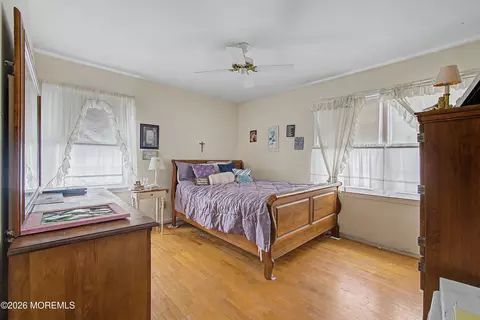 Bedroom - 159 Berkeley Dr, Brick, NJ 08724 photo 3 of 3